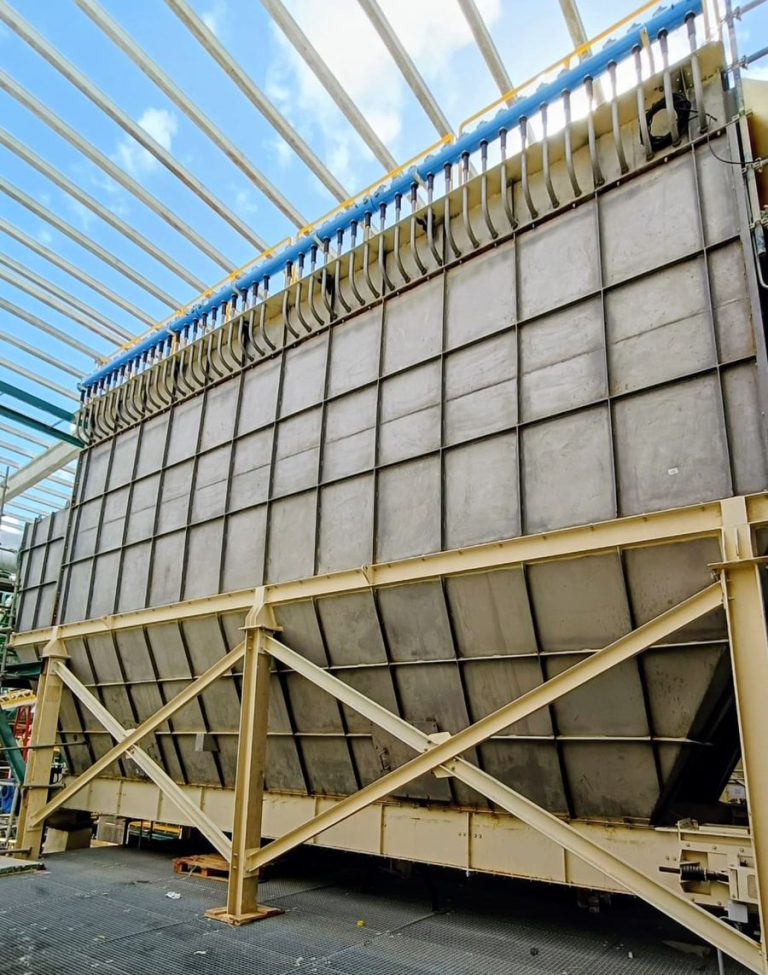Filtro de mangas fabricado por EOLTER instalado en planta